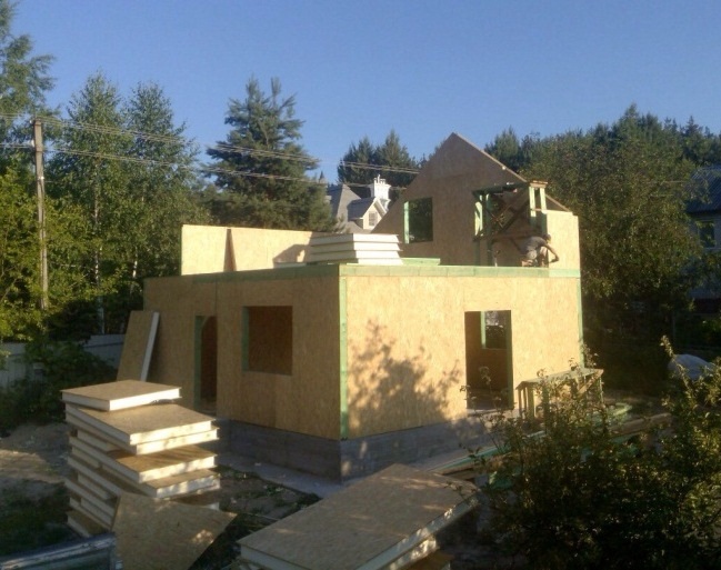 сборка второго этажа дома в с. Малютянка, 102 м2