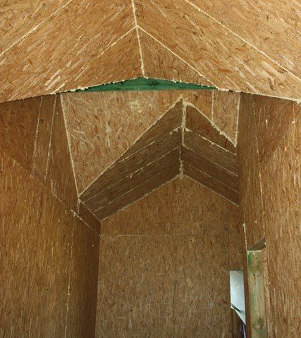 Потолок в каридоре